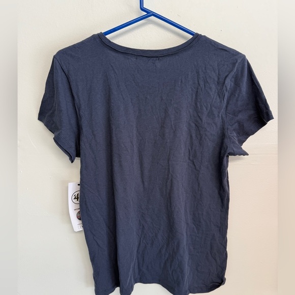 Women’s ‘47 Brand MLB 2024 World Series New York Yankees T Shirt Sz Medium NWT - Picture 2 of 4